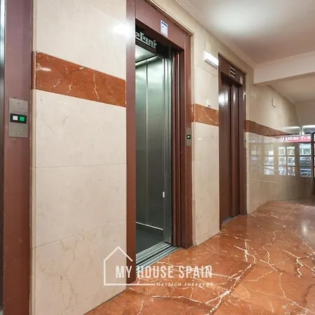 Myhousespain - Piso Amplio En El Centro De גיחון