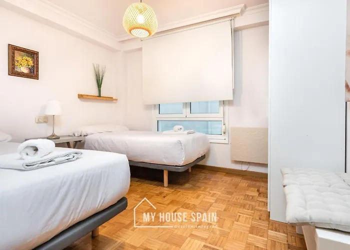 Myhousespain - Piso Amplio En El Centro De * Gijón