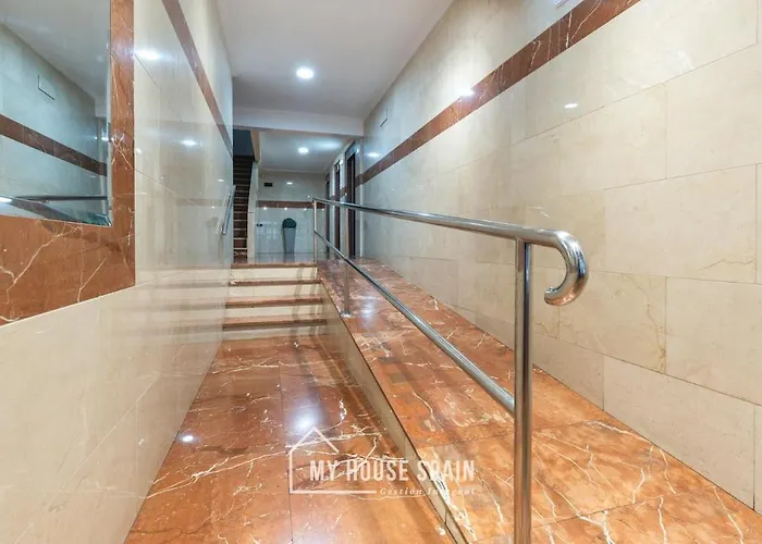 Myhousespain - Piso Amplio En El Centro De Daire