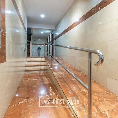 Myhousespain - Piso Amplio En El Centro De Appartamento